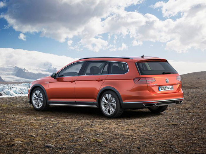 Volkswagen рассекретил «вседорожный» Passat Alltrack 
